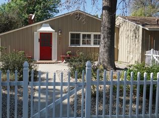 6945 Costello Ave, Van Nuys, CA 91405
