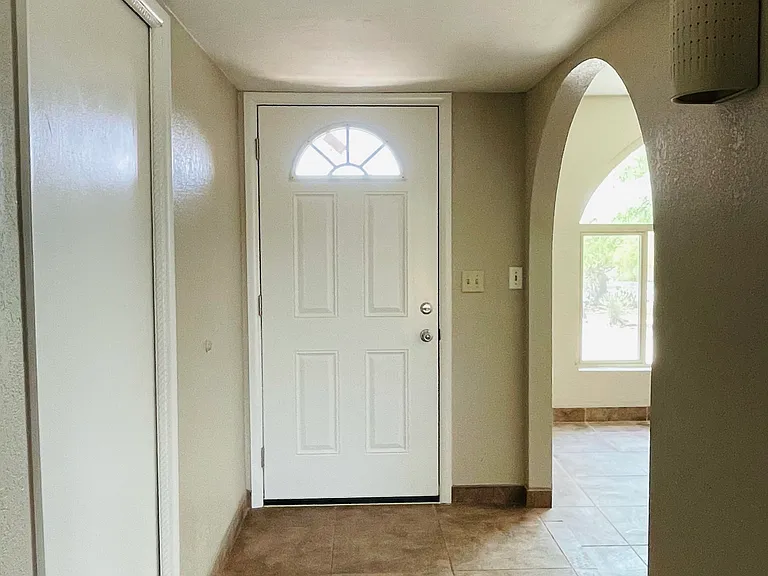 10 W Forrest Feezor St — Photo 4