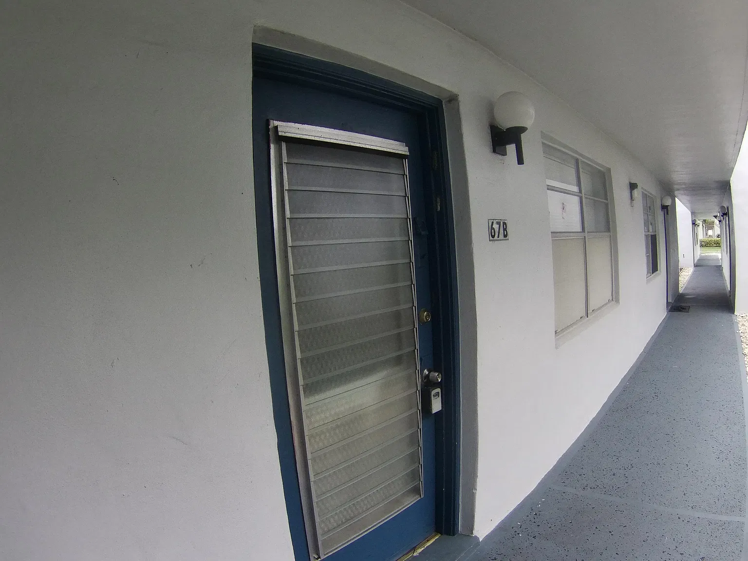 2 bed, 2.0 bath, 907 sqft, $1,600 — Photo 2