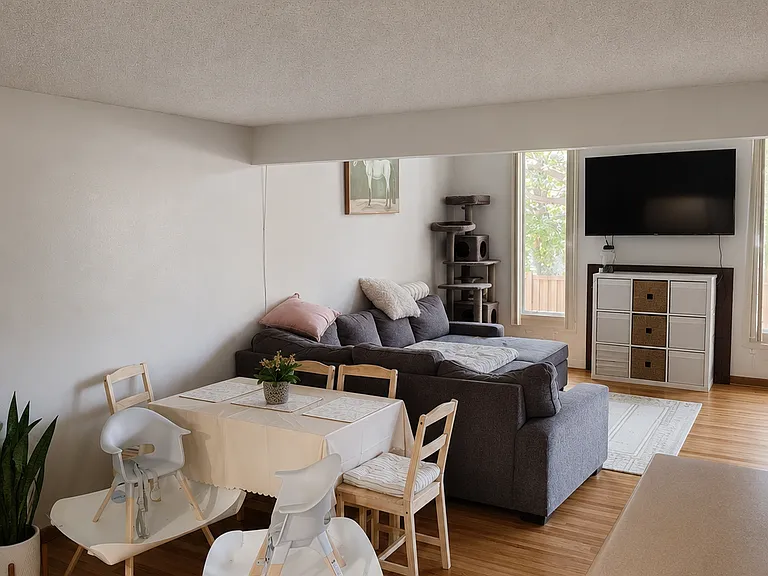 11987 E Yale Ave — Photo 4