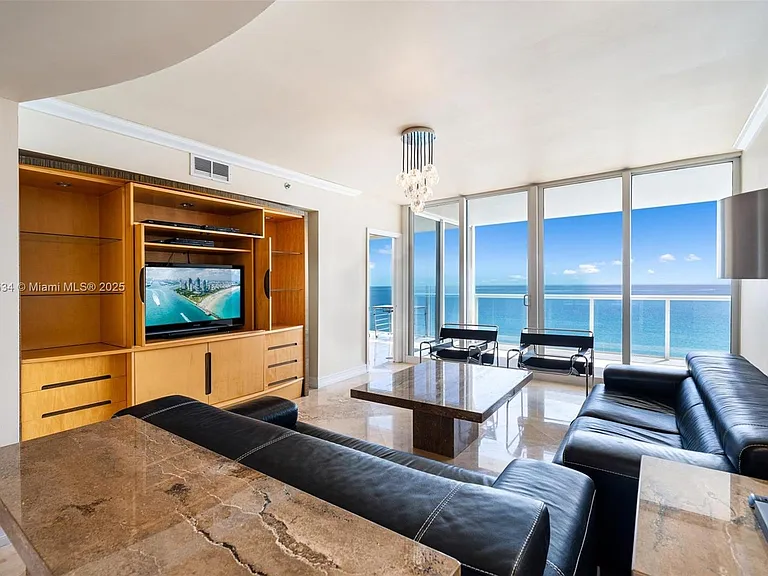 19111 Collins Ave #704 — Photo 4
