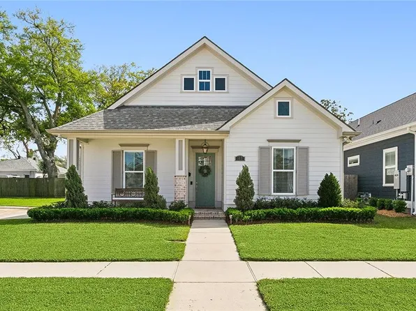 11 Magnolia Pl, Jefferson, LA 70121