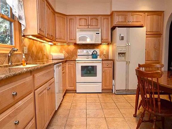3rd image of 3123 S 160th Ave