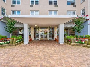 522 Shore Rd APT 4M, Long Beach, NY 11561