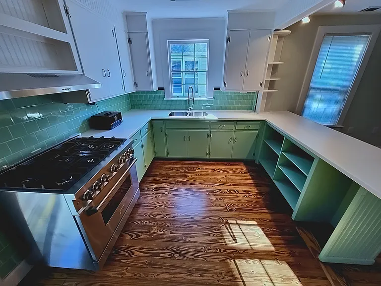 1819 Hale St — Photo 12