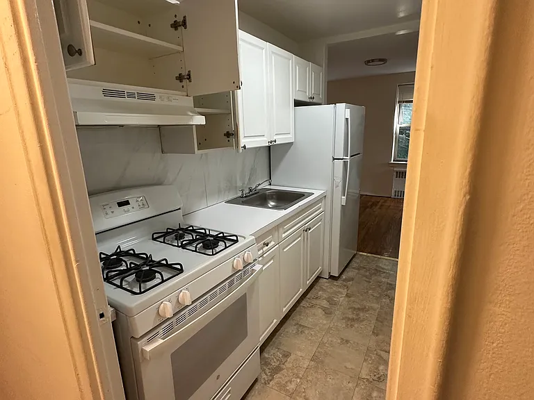 150 Parkway N #2EE — Photo 5
