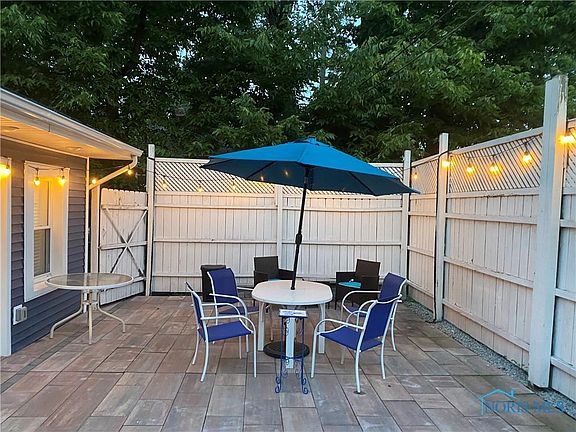 3rd image of 103 Linnwood Ln