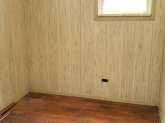 5th image of 212 E Yauger St