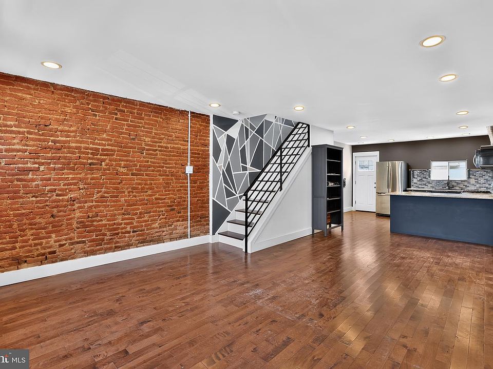 1st image of 1913 N Mutter St
