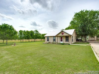 284 County Road 7710, Devine, TX, 78016