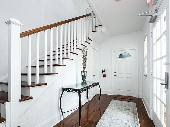 4th image of 1205 W Horatio St APT 4