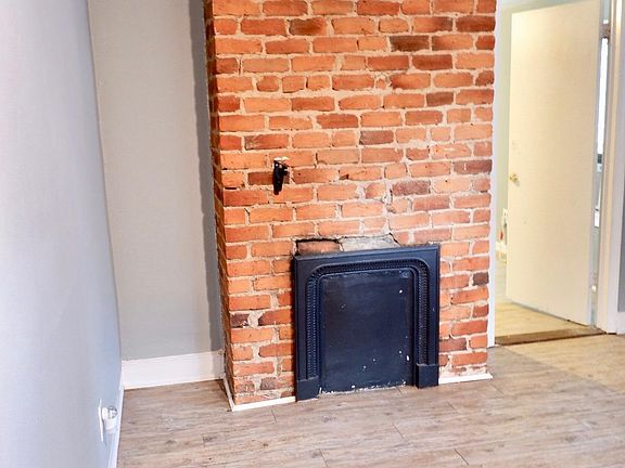 4th image of 516 S Pine St APT 2