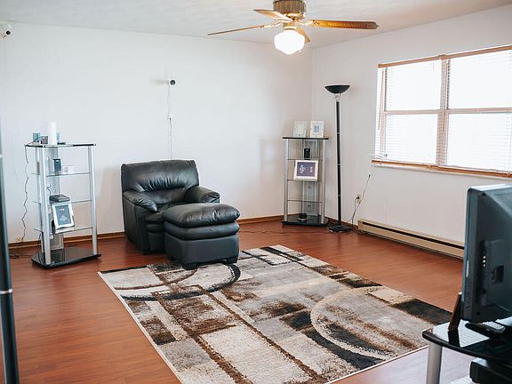 4th image of 88 Howell Ln