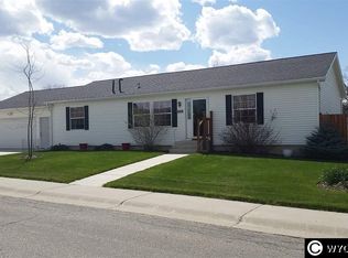 260 Valley View Dr, Lander, WY 82520