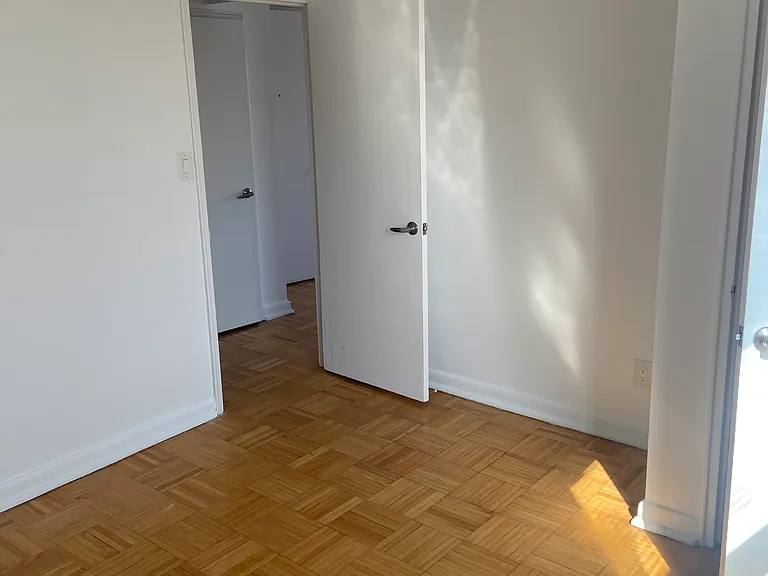 642 Vaughan Rd #405 — Photo 6