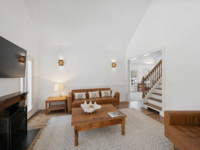 582 Montauk Hwy — Photo 19