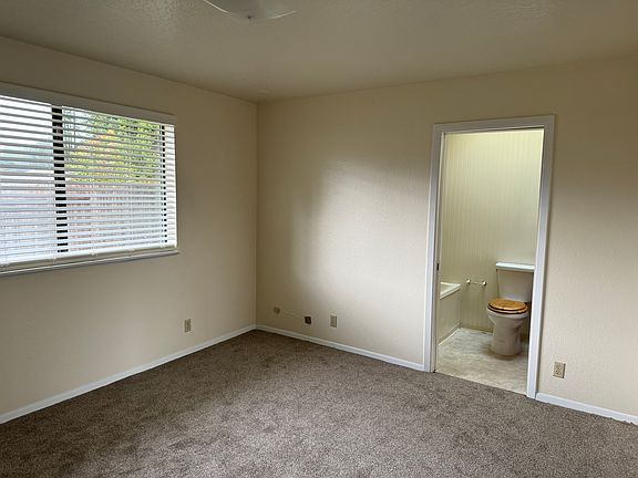 5th image of 3024 Hubbard Ln