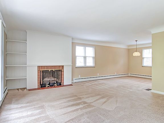 4th image of 3018 Kinmont St