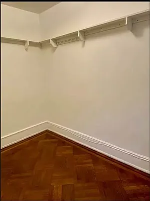 Rented by Green Line Realty | media 19