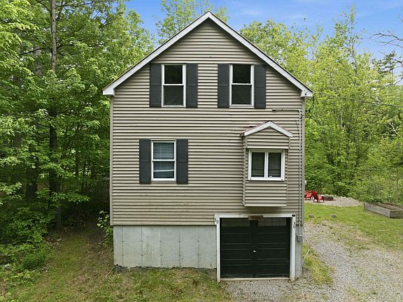 3rd image of 30 Moat Brook Drive