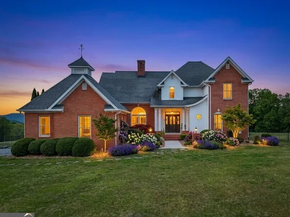 139 Harris Ln, La Fayette, GA 30728
