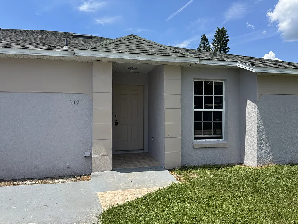 674 Royalty Ct #1