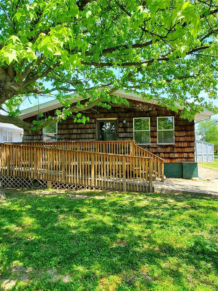 808 Missouri Ave photo 1