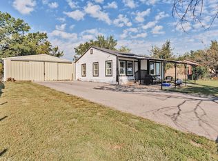210 Walnut St, Chico, TX 76431