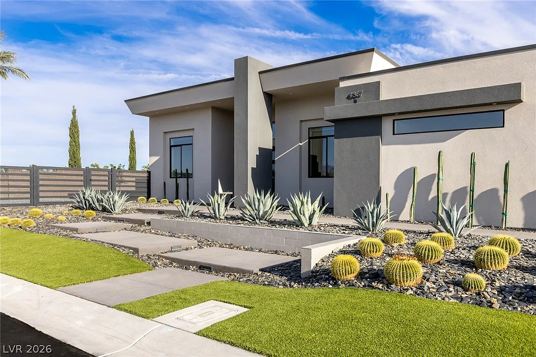 4 bed, 4.5 bath, 3983 sqft, $8,000 — Photo 2