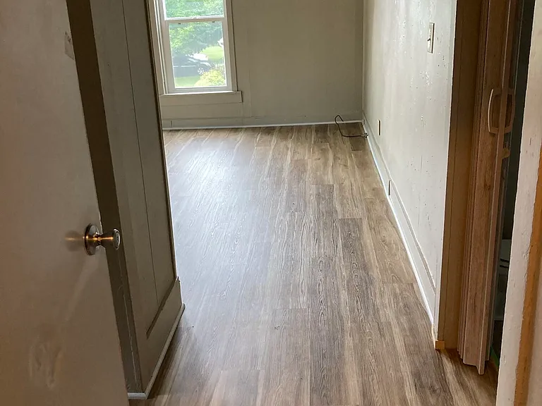 11 E Lasalle Ave — Photo 2