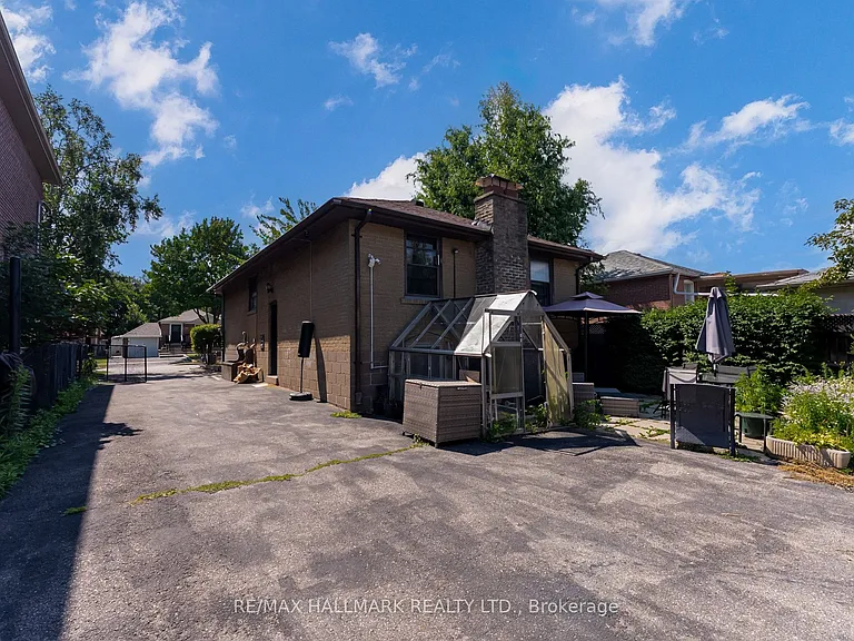 43 Trueman Ave — Photo 4