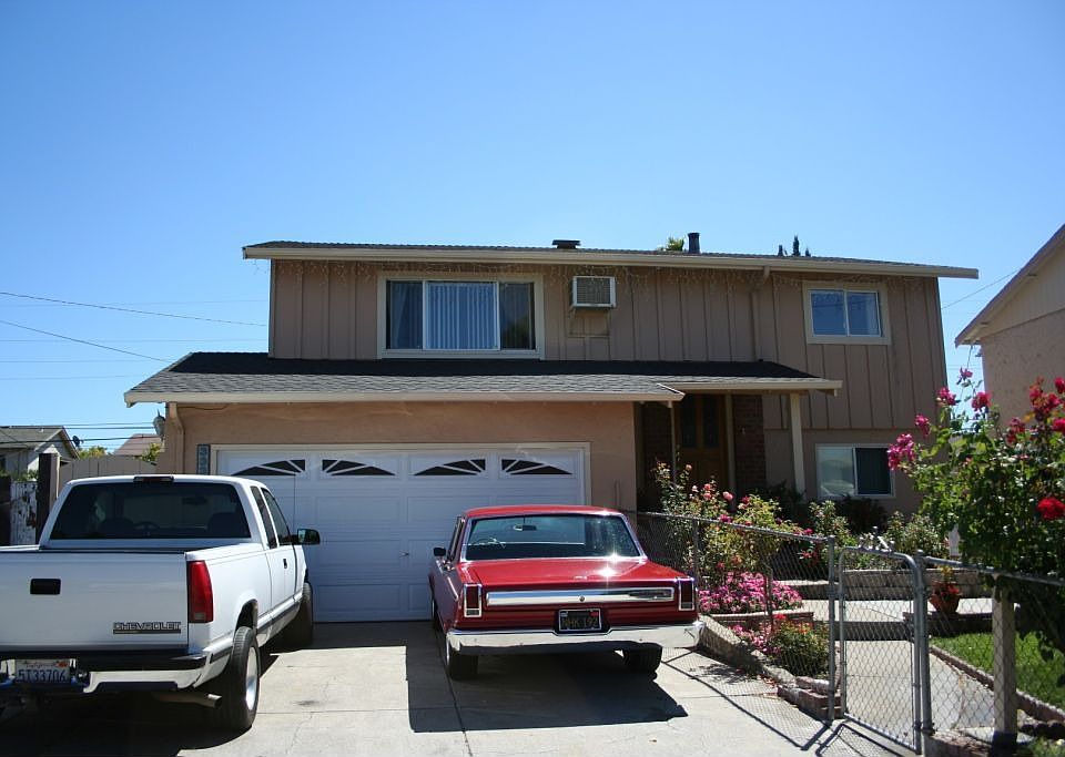 1st image of 3334 Blue Mountain Dr