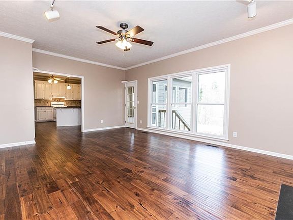 5th image of 2810 Hunters Pond Ln