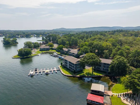 400 Farr Shores Dr, Hot Springs, AR 71913