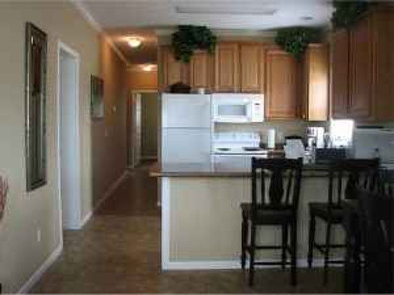 2nd image of 2424A Gladiolus St