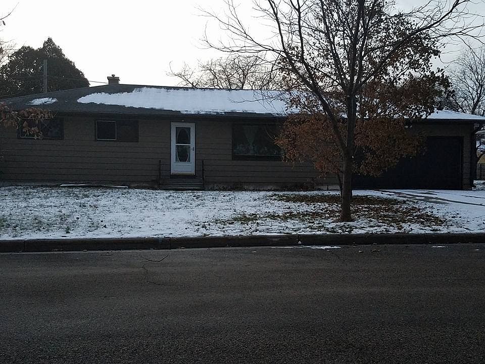 Quiet Neighborhood street