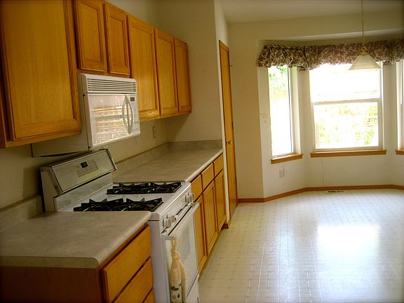 3rd image of 6707 55th Dr NE