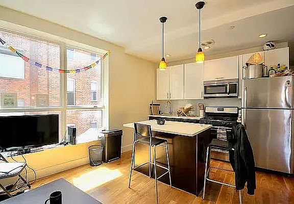 4th image of 431 Grand St APT 6C
