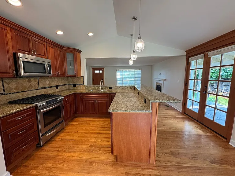 3420 W Bertona St — Photo 14