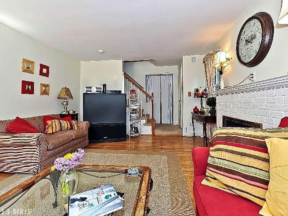 5th image of 112 N Galveston St