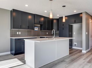 7122 52nd Ave, Beaumont, AB T4X2Z8