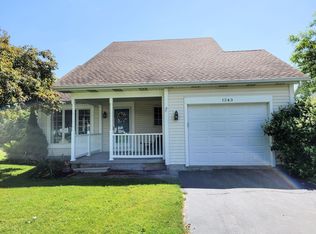 1243 Holland Dr, Farmington, NY 14425