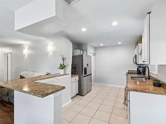 4th image of 3912 W LEILA AVENUE