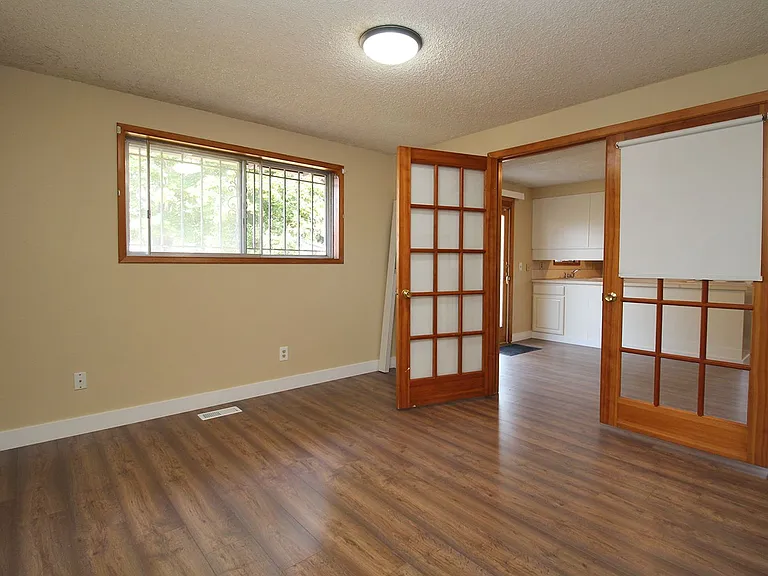 5536 SE Harlow St — Photo 11