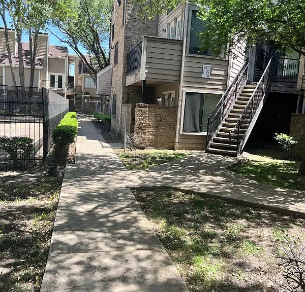 9817 Walnut St #210 — Photo 64