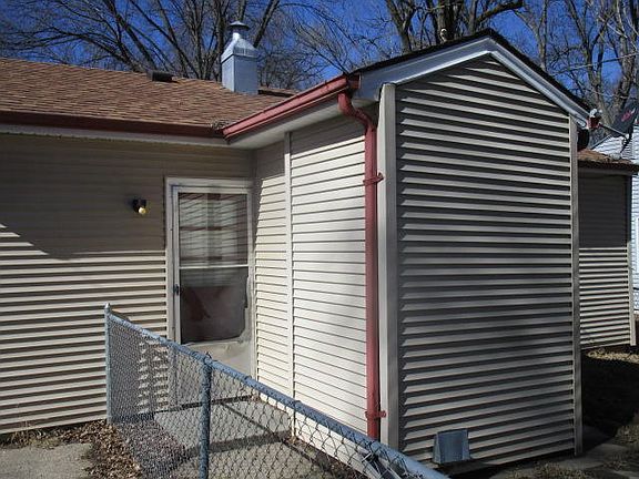 5th image of 2805 S Crawford St