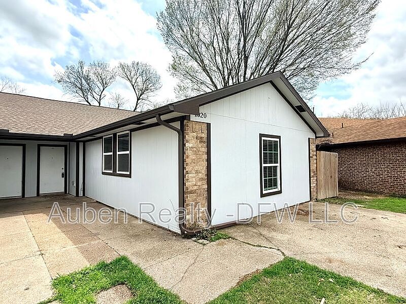 1st image of 1020 Vera Ct