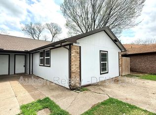 1020 Vera Ct, Irving, TX 75060