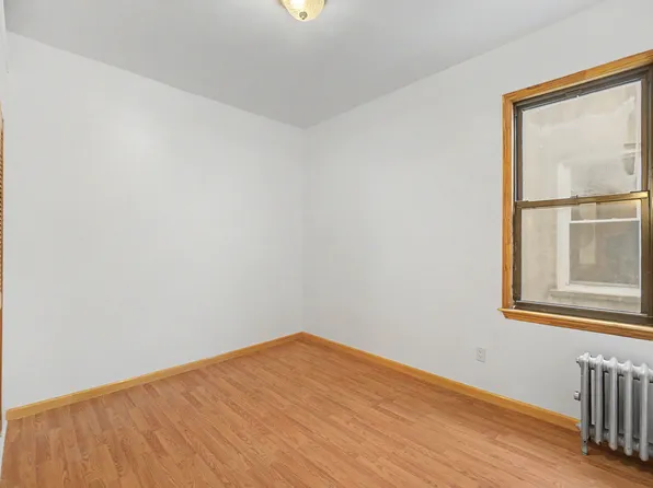 (undisclosed Address), Woodhaven, NY 11421