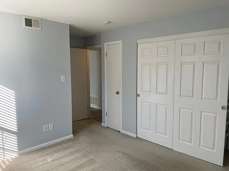 1210 Creve Coeur Crossing Ln #H — Photo 12